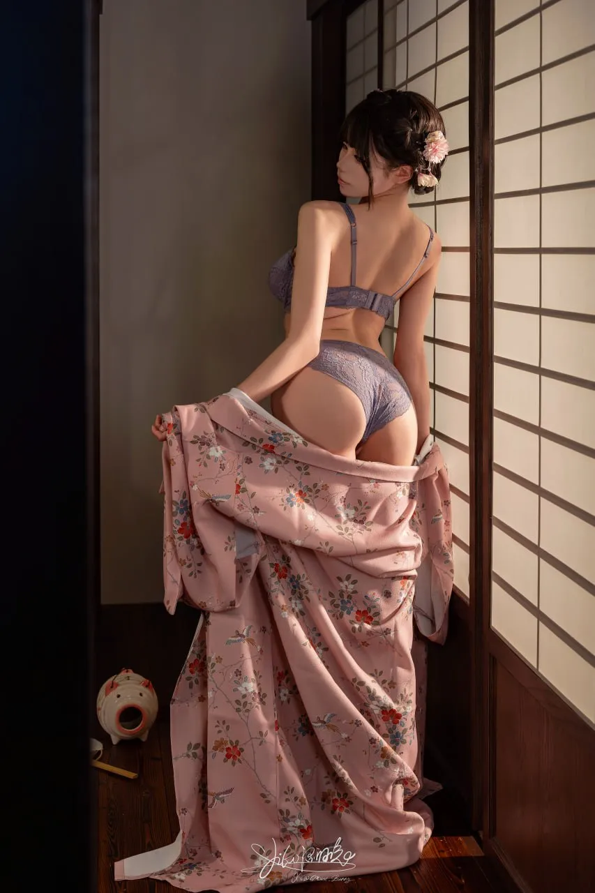 咬一口兔娘 温泉の女将性感写真免费下载