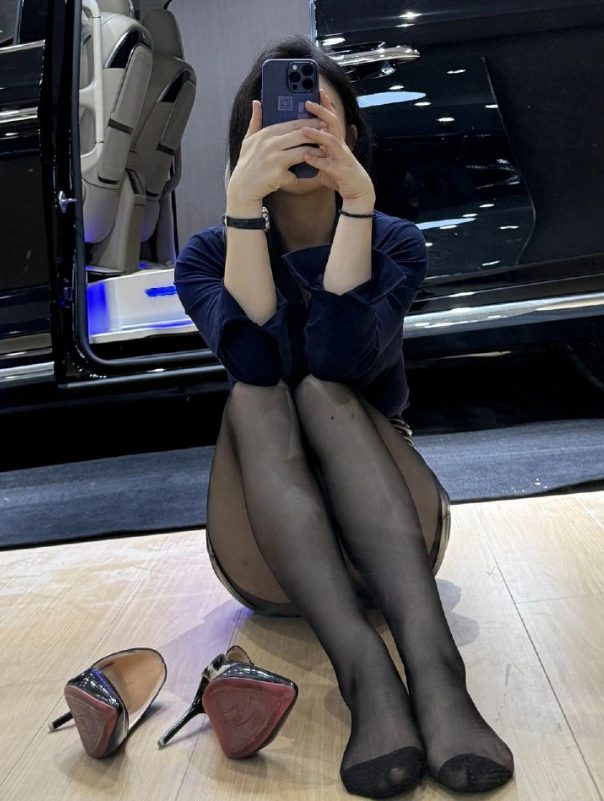 王阿姨 微密圈美女写真图集合集下载