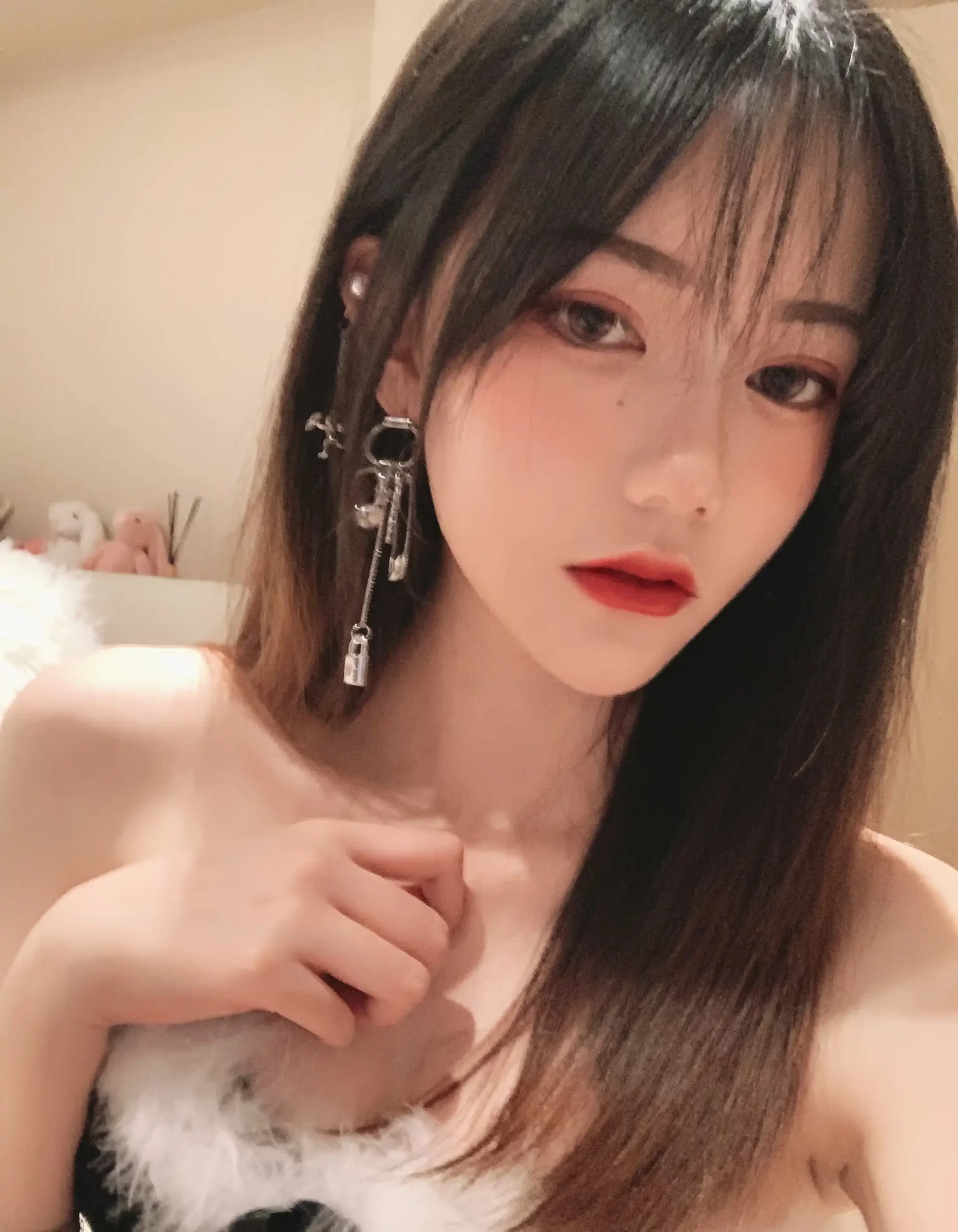 快点亲亲我吖(魔法秋秋) 推特资源合集打包下载11.4G