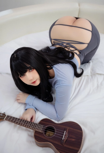 Uy Uy 越南美女Cosplay福利写真资源合集下载