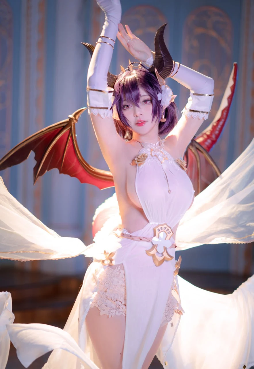 黑龙贯通 Cosplay童颜巨乳福利写真资源合集下载
