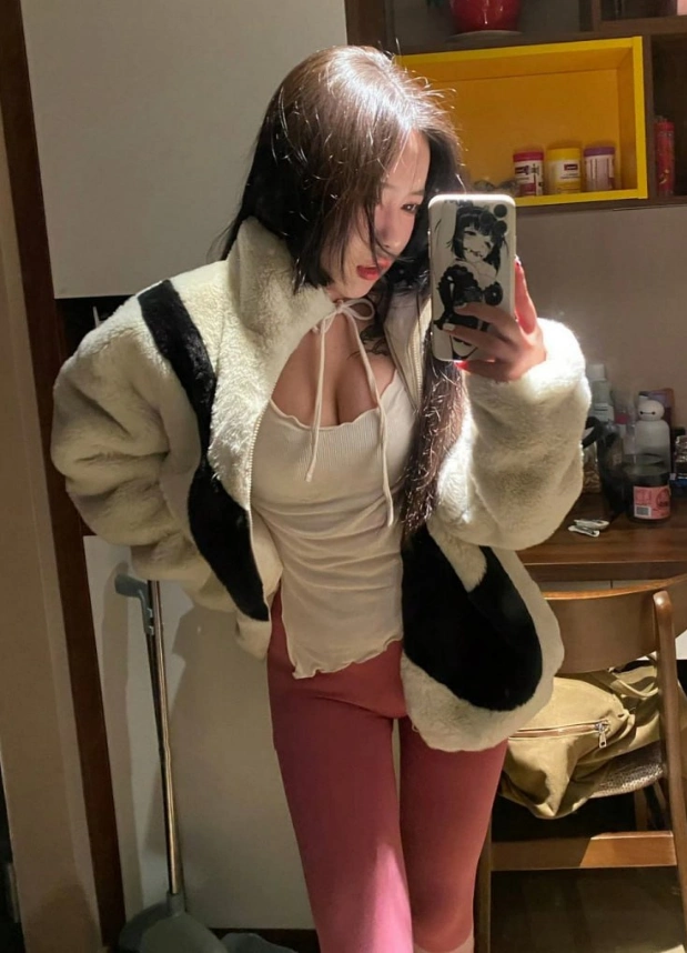 妈的大宝贝 铁粉空间美女写真套图合集下载