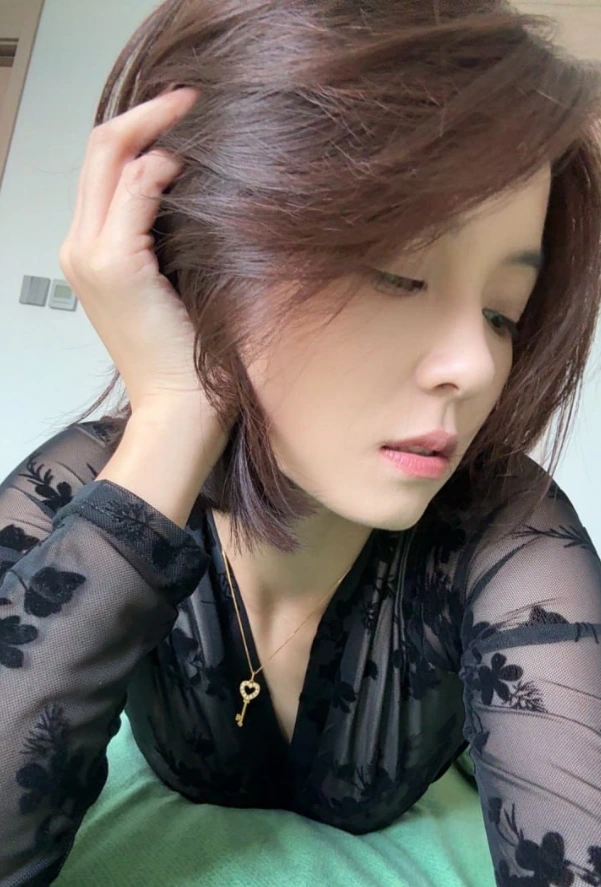孬子妹 铁粉空间美女写真图集合集下载