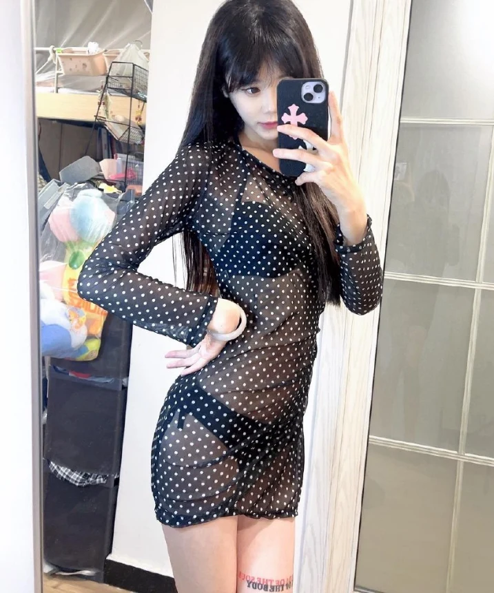 MarkoftheBodady 铁粉空间美女写真图包合集下载