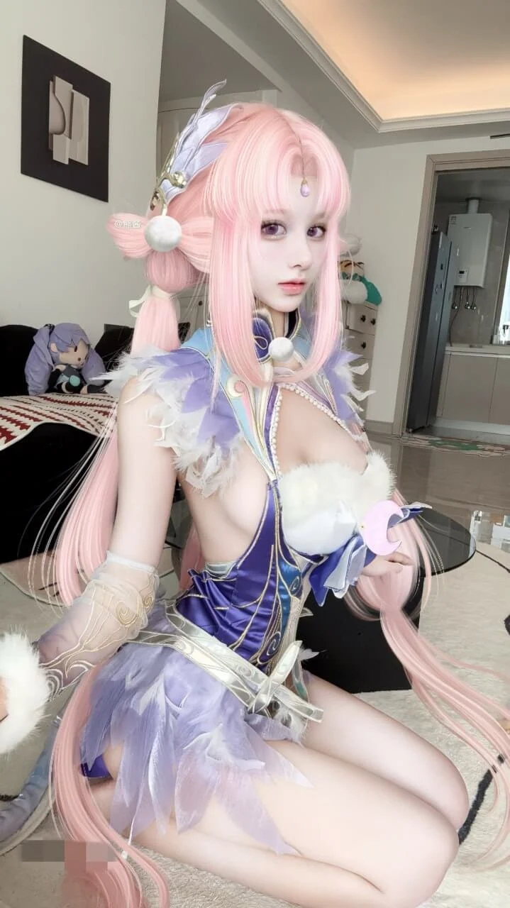 熊酱 岛遇美女写真图集合集下载